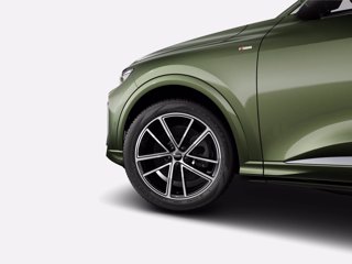 AUDI Q5 TDi 150 kW mHEV+ S tronic quattro S line edition