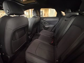 AUDI Q3 SPB 40 TDI quattro S tronic Identity Black