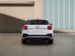AUDI Q2 35 TDI S tronic Identity Black