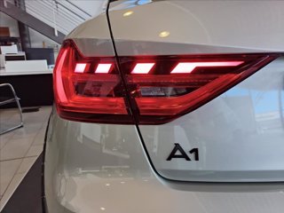 AUDI A1 allstreet 35 TFSI S tronic Identity Contrast