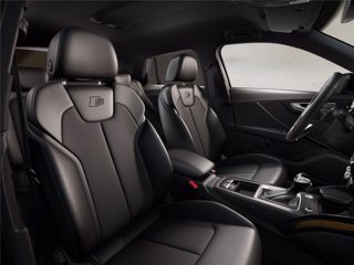 AUDI Q2 35 TDI quattro S tronic Identity Black