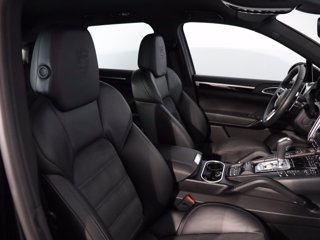 PORSCHE Cayenne 3.0 platinum edition tiptronic