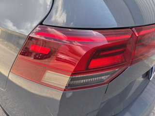 VOLKSWAGEN Golf Variant 1.5 TGI Life