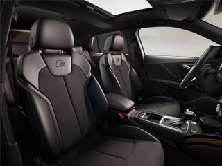 AUDI Q2 35 TDI quattro S tronic Identity Black