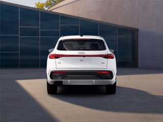 AUDI Q5 TDi 150 kW mHEV+ S tronic quattro S line edition