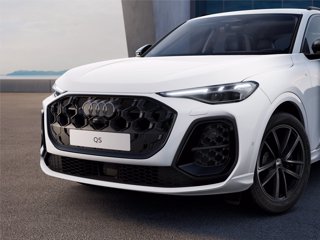 AUDI Q5 TDi 150 kW mHEV+ S tronic quattro S line edition