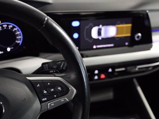 VOLKSWAGEN Golf 1.5 tgi life 130cv dsg