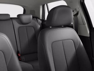 AUDI Q2 30 TDI Business