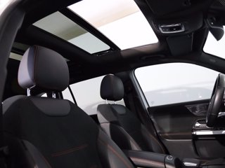 MERCEDES Glb 180 d premium auto