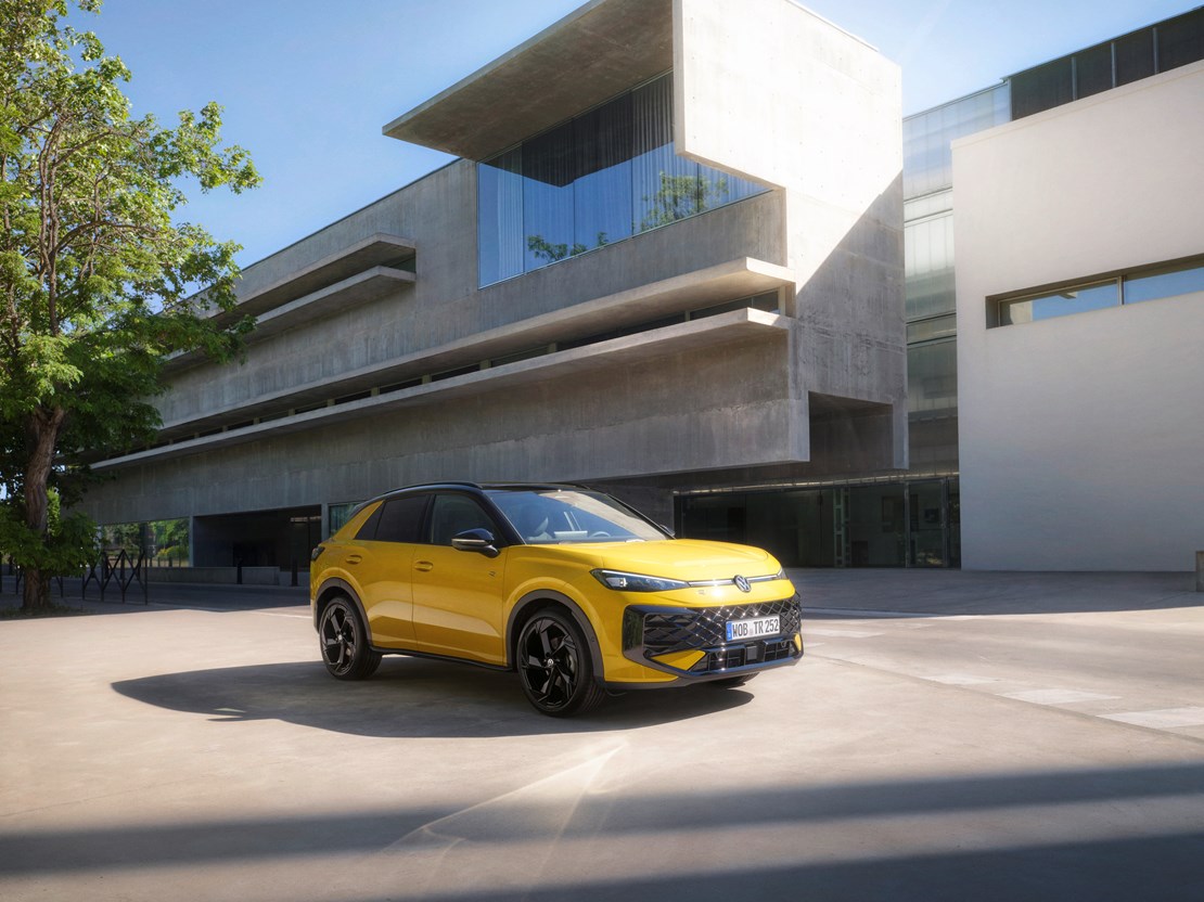 Scopri la Nuova Volkswagen T-Roc: Più Spaziosa, Tecnologica e Ibrida